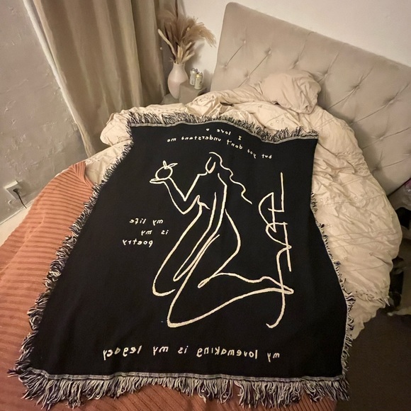 Lana Del Rey SUPER RARE AUTHENTIC OFFICIAL MERCH POETRY BLANKET :) MINT++ - Picture 4 of 5